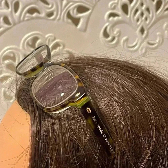 Kate Spade great color, high quality eyeglass Comes with case - Picture 7 of 13